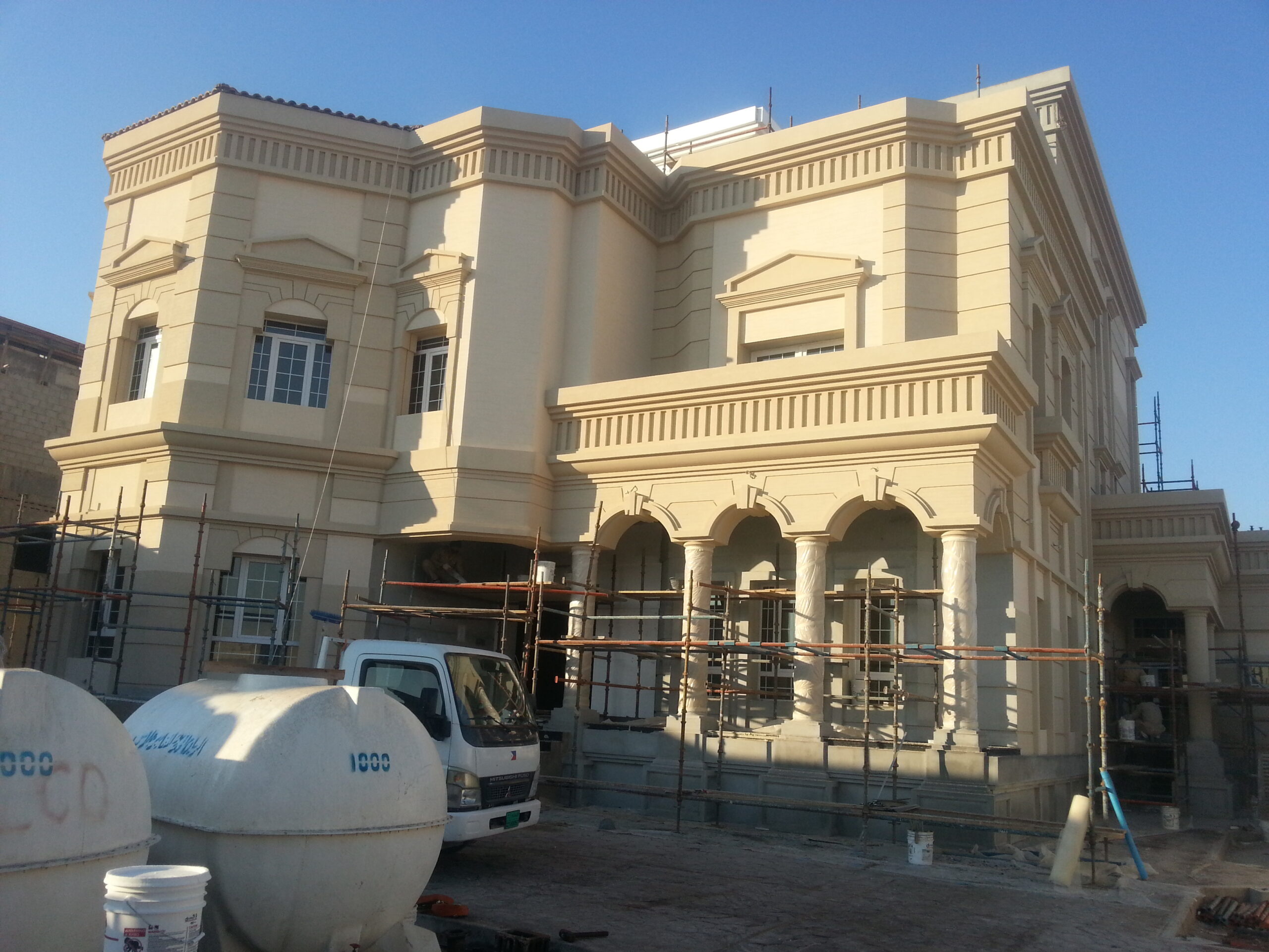 53 : STRUCTURE + PLASTER + WALL