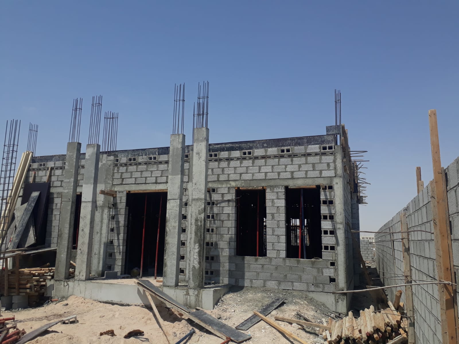 36 : STRUCTURE + PLASTER + WALLS + TURNKEY DELIVERY + FINISHING