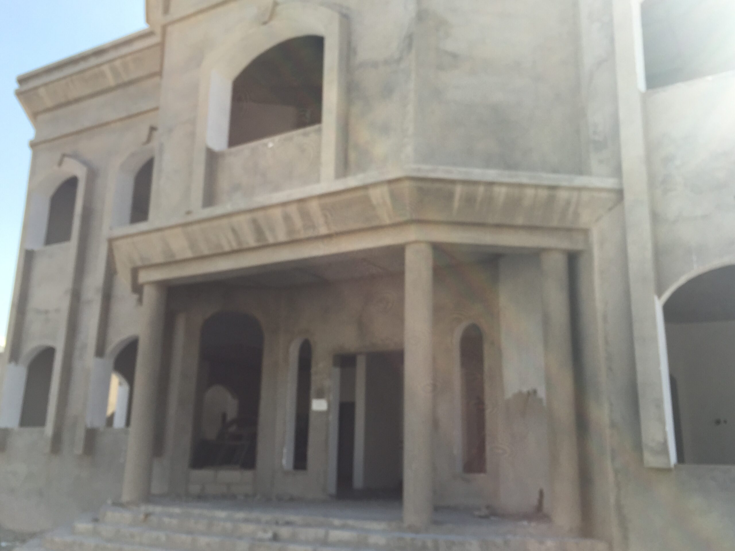 74 :STRUCTURE + PLASTER + WALL